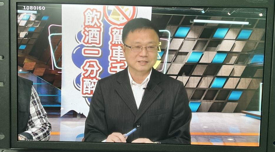 ▲分局長劉安杰以實際案例分享警方作為,讓所有觀眾都能了解各項犯罪預防知識 (圖/台中豐原分局 提供)