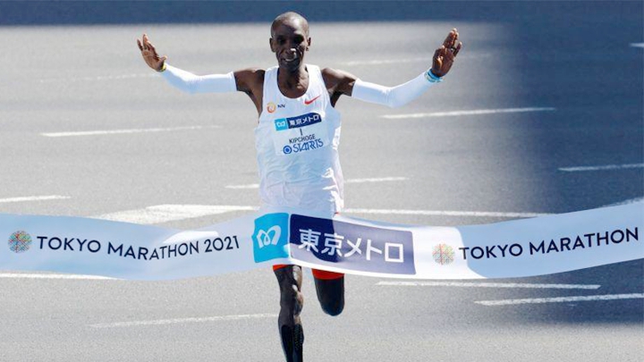 無懈可擊 Kipchoge 東京馬拉松再摘桂冠