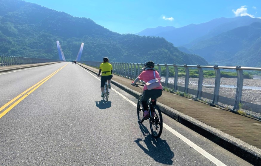 ▲新威景觀橋，開朗壯闊新視野一覽無遺   (圖/交通部觀光局 提供)