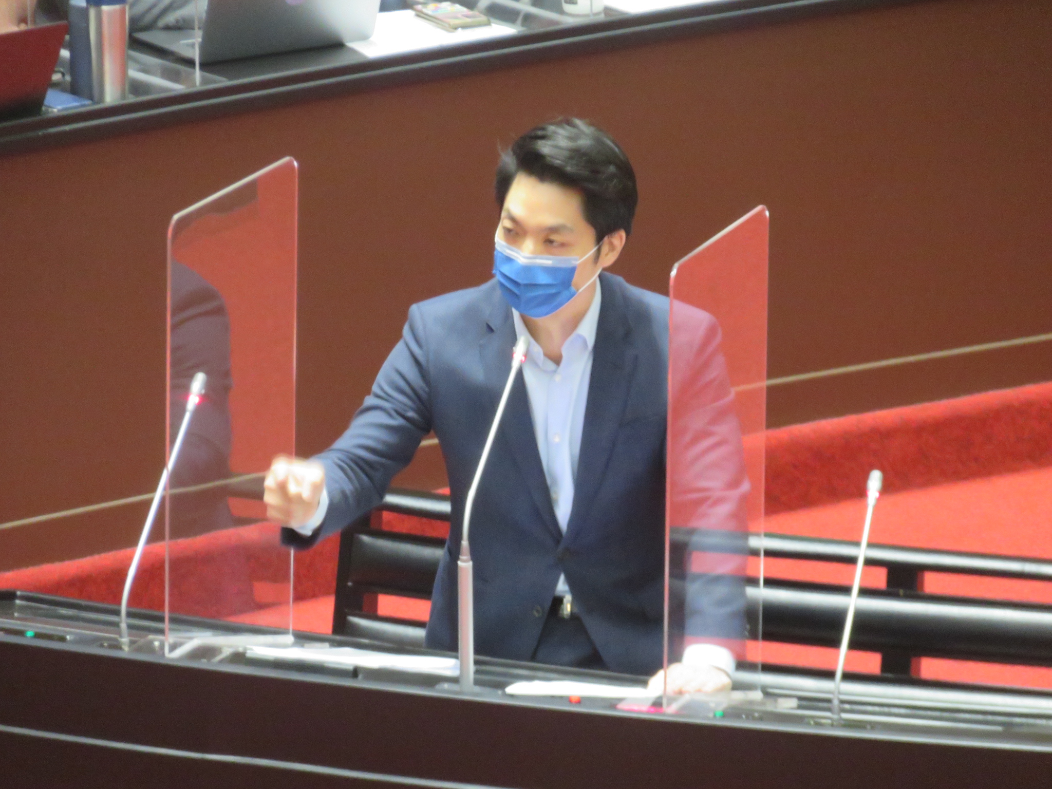 【有影】蔣萬安罕見怒飆要蘇揆承諾不停電 遭駁「你祖父要反攻大陸」 79 IMG 7735