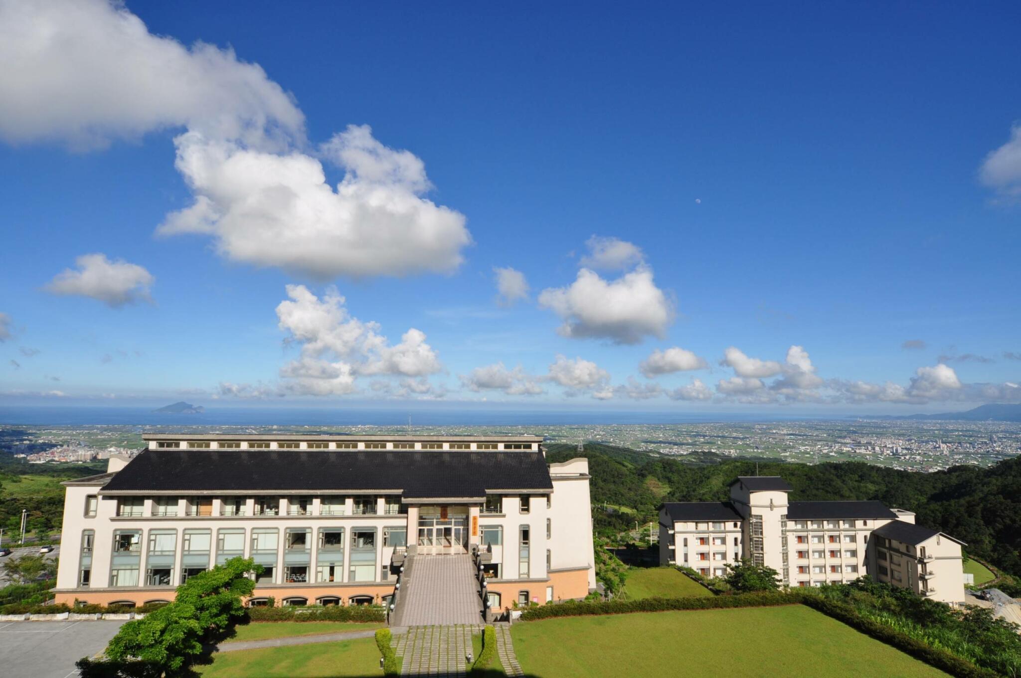 佛光大學推參與式學習創新教育 繁星生享4年有薪實務學習