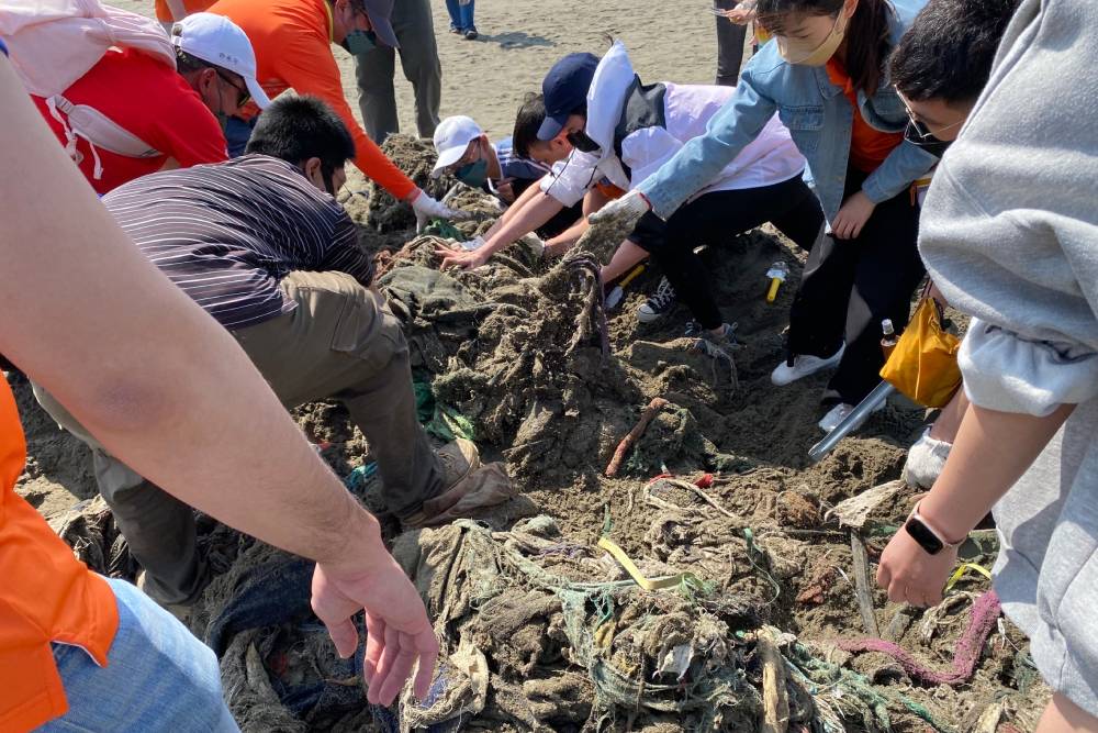 減塑救地球刻不容緩! 森崴能源以植樹、淨灘籲國人共同響應 74 6DEF3083 2E71 4766 BDCD A7F7E19E34D5 1