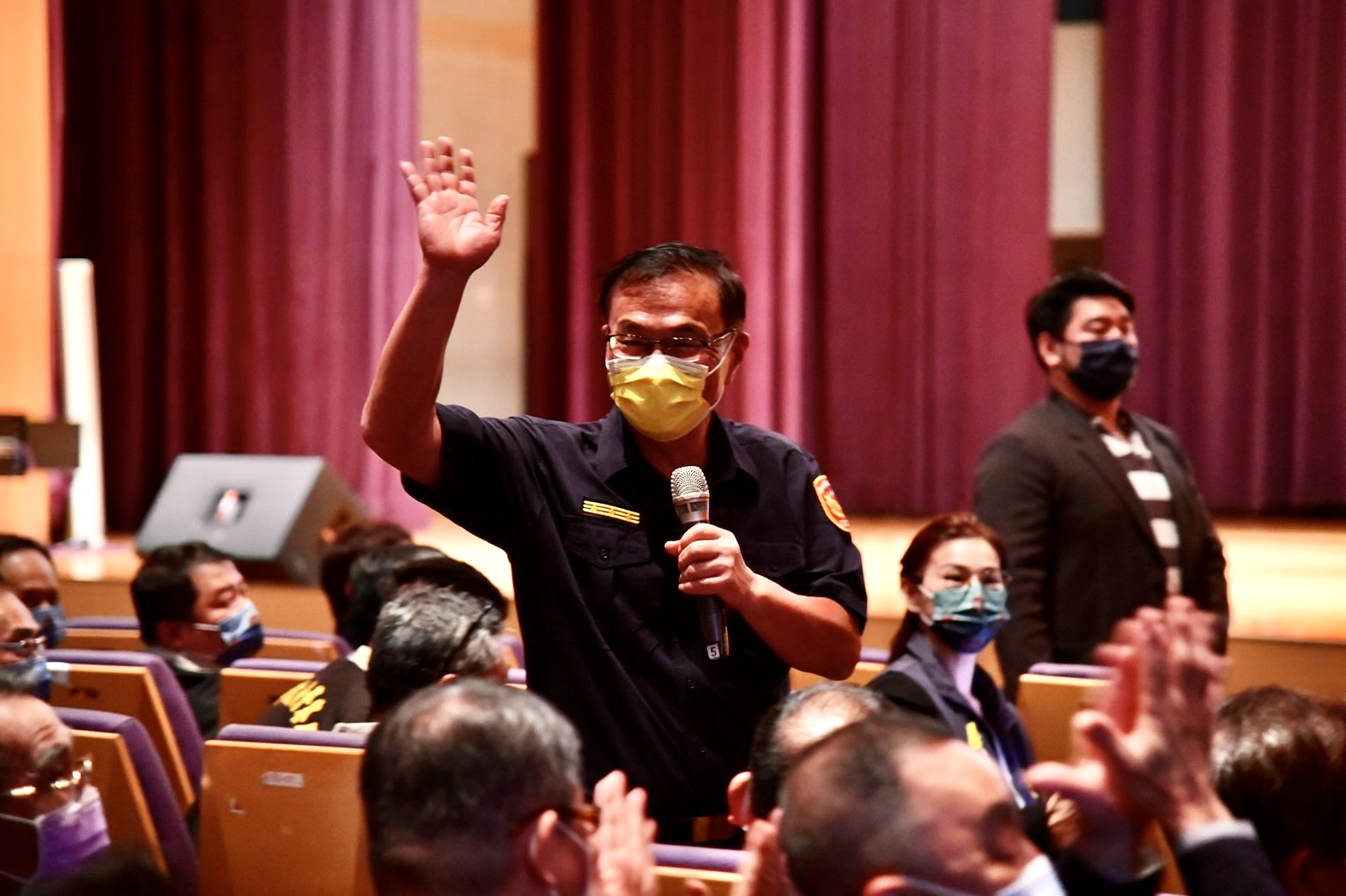 圖片說明：新北警察局長黃宗仁更親自擔任講師。（記者戴昱弘翻攝）