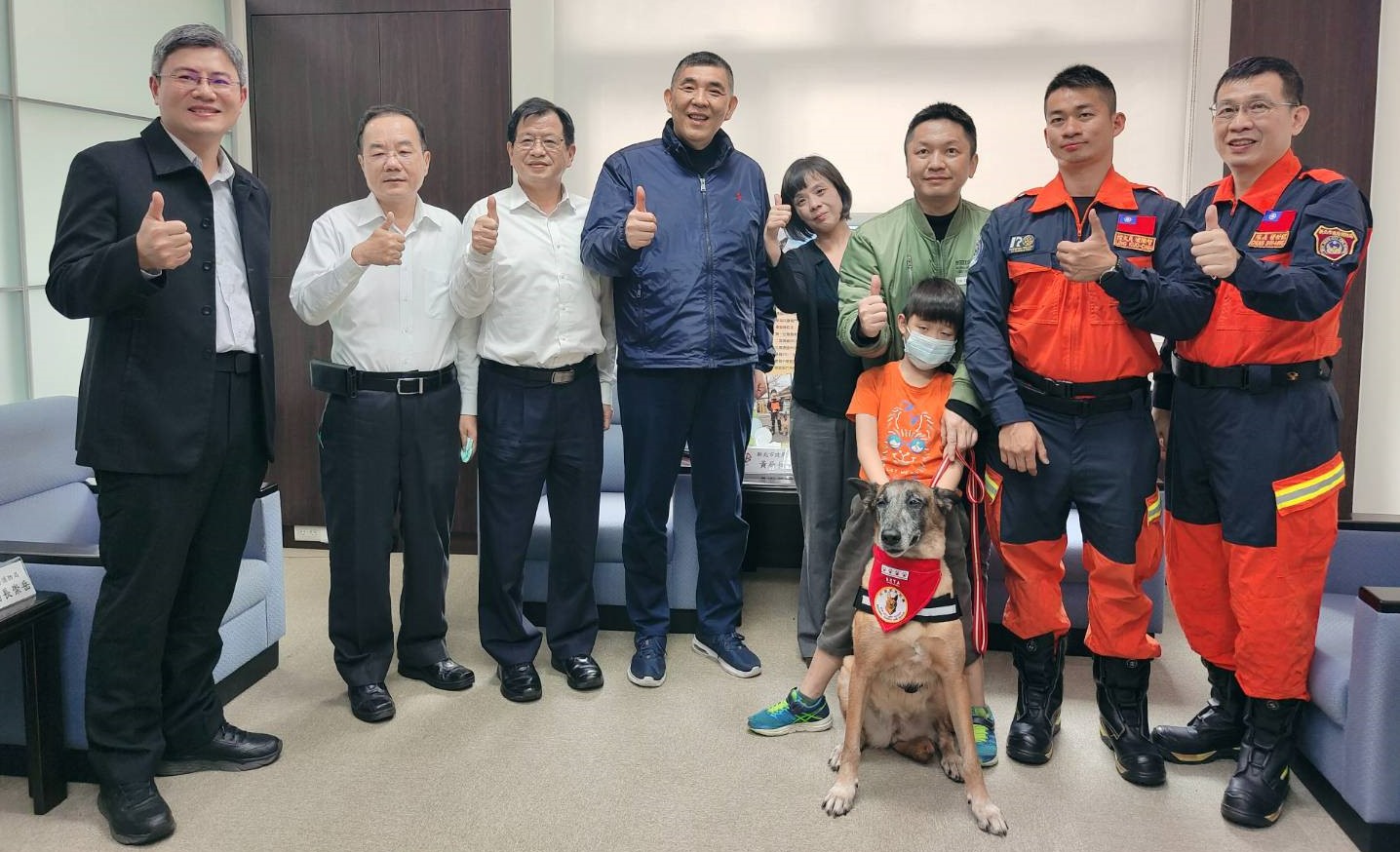 新北王牌搜救犬榮退 認養人家中頤養天年