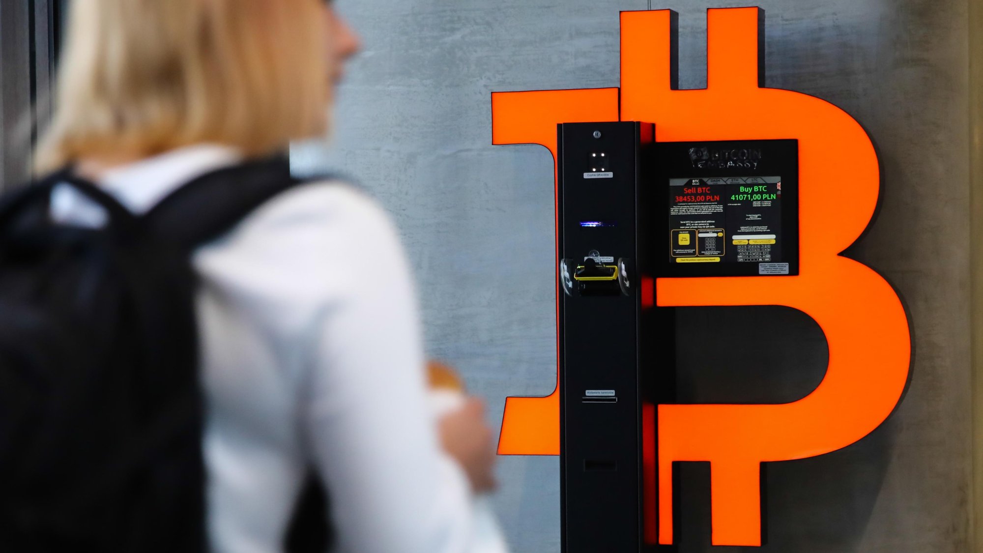 境內加密貨幣ATM 全都非法經營！英國當局下令「全數關閉」