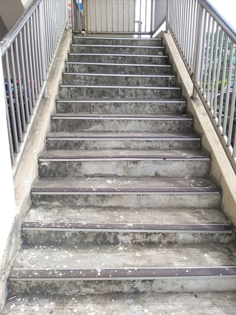 before 天橋彩繪前