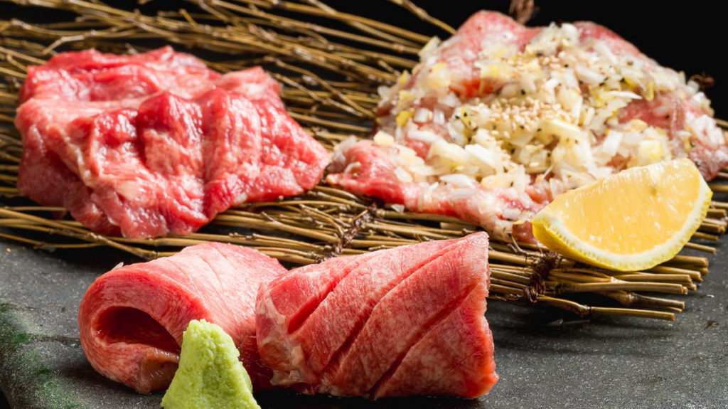 「BEBUYA」不同厚度的和牛牛舌,有著不同層次的豐富口感,嚐起來銷魂迷人。(圖片來源:ⒸGlobridge Inc.)