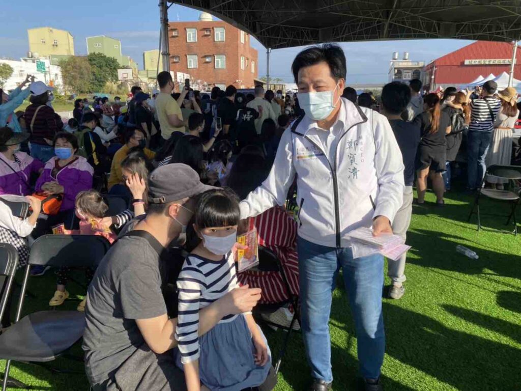 《桃園青年企業與城市CEO會談》日前召開,主題為「擘劃桃園青年宜居願景」,由鄭寶清擔任主談人