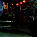 ▲85歲的獨居王姓長者聲稱家裡有「魔神」在地上撒滿了綠色彈珠,窩在宮廟不肯回家 (圖/台中大甲分局 提供)