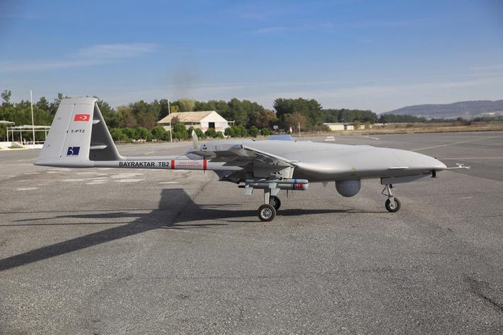 【俄烏UAV之戰3-2】土耳其無人機TB-2頻建功 讓俄裝甲車抱頭鼠竄 68 FNcAe2tVgAMHDnF
