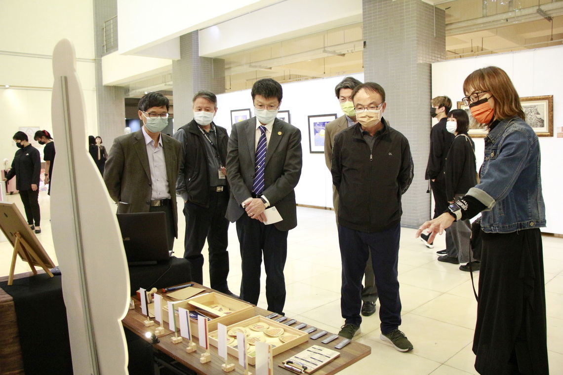 嘉大視藝系畢業展「週五公休-人道動物實驗」民雄登場