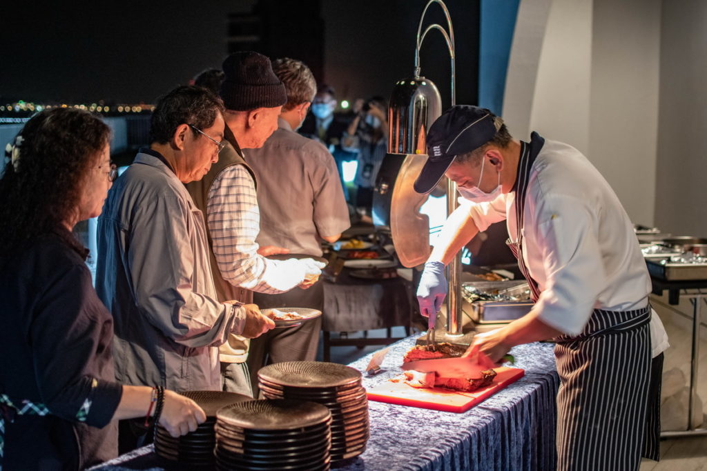 4月2至4日「望高樓BBQ饗宴」美味燒烤盡情吃到飽,現場還有歌手LIVE演唱。