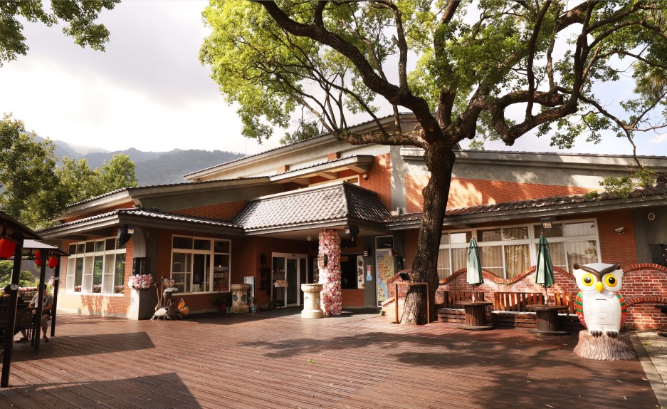 ▲六龜聚寶來景觀休憩餐飲－國旅券加碼抽摸彩券及特色小禮兌換點之一  (圖/交通部觀光局 提供)