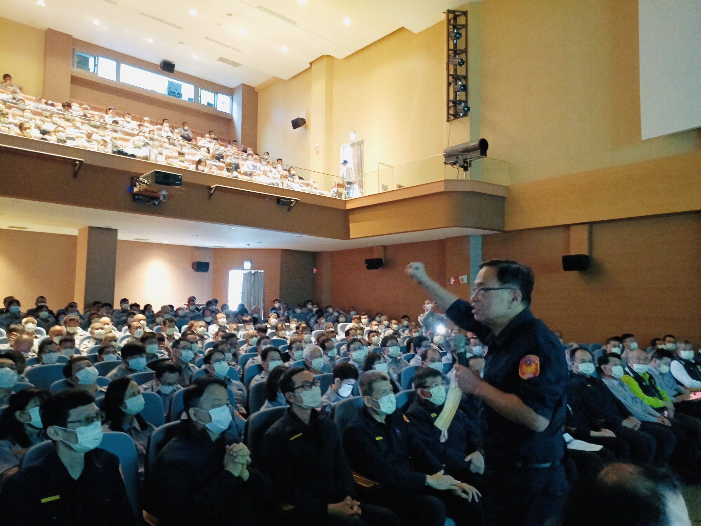 淡水民防義警聯合常年訓練、新北警局長「阿仁哥」親臨現場博感情