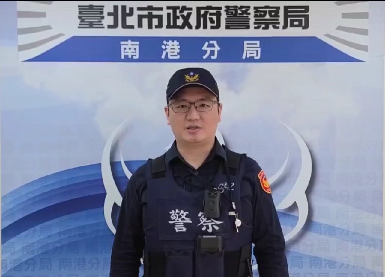 圖片說明:玉成所長駱伯舟說明畫面。 (記者林艷林翻攝)