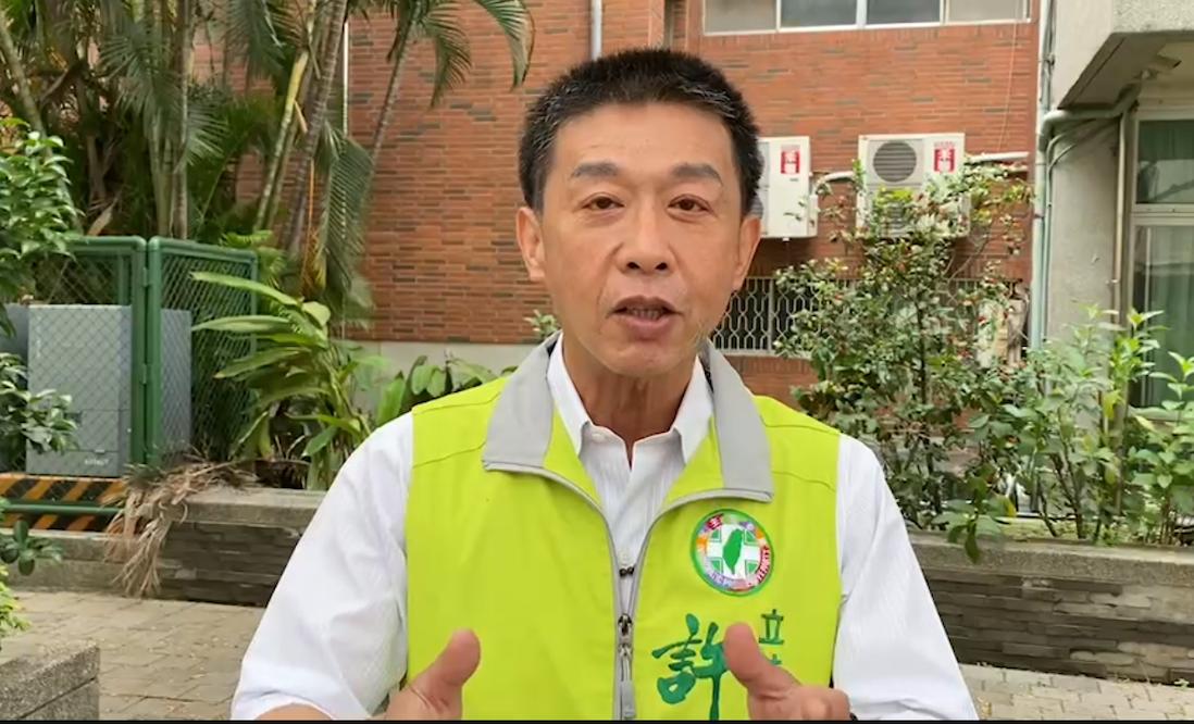 18歲公民權修憲案綁大選對民進黨有利?綠委:綁了也不容易 64 民進黨立委許智傑3月27日回應外界分析,民進黨決議18歲公民權修憲案綁年底大選,對民進黨有利。