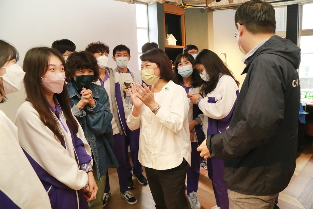 市長與青年朋友對談