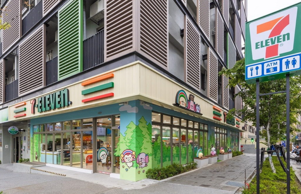 台中首家OPEN!x卡娜赫拉主題店來囉!全新OPEN!家族森林系風格,與號稱最美五星級郵局的嶺東郵局結合,宛如大自然中的氛圍與場景,讓入店的粉絲...