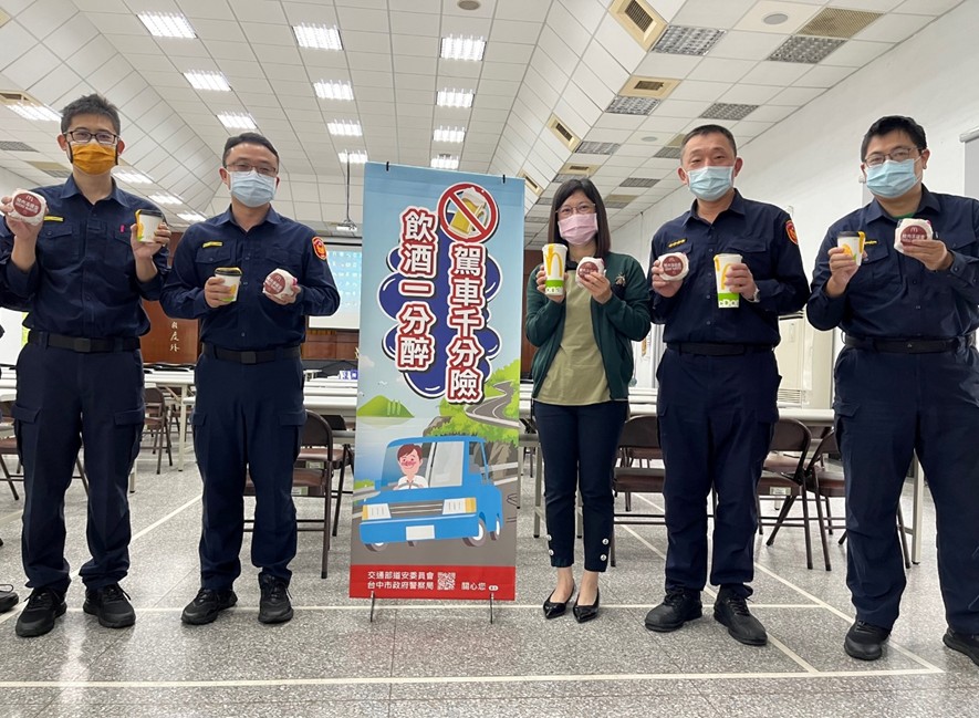 ▲中警局貼心準備精緻早午餐，讓員警暖胃又暖心，元氣滿滿的學習交通修法新知識   (圖/台中市警察局 提供)