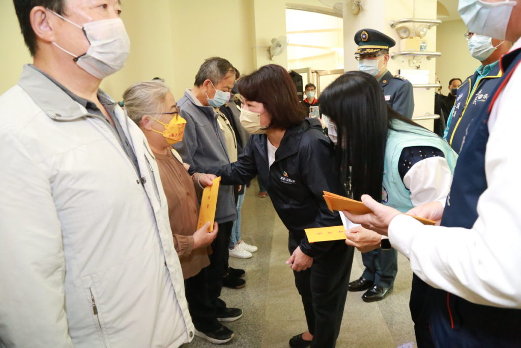 市長致贈慰問金