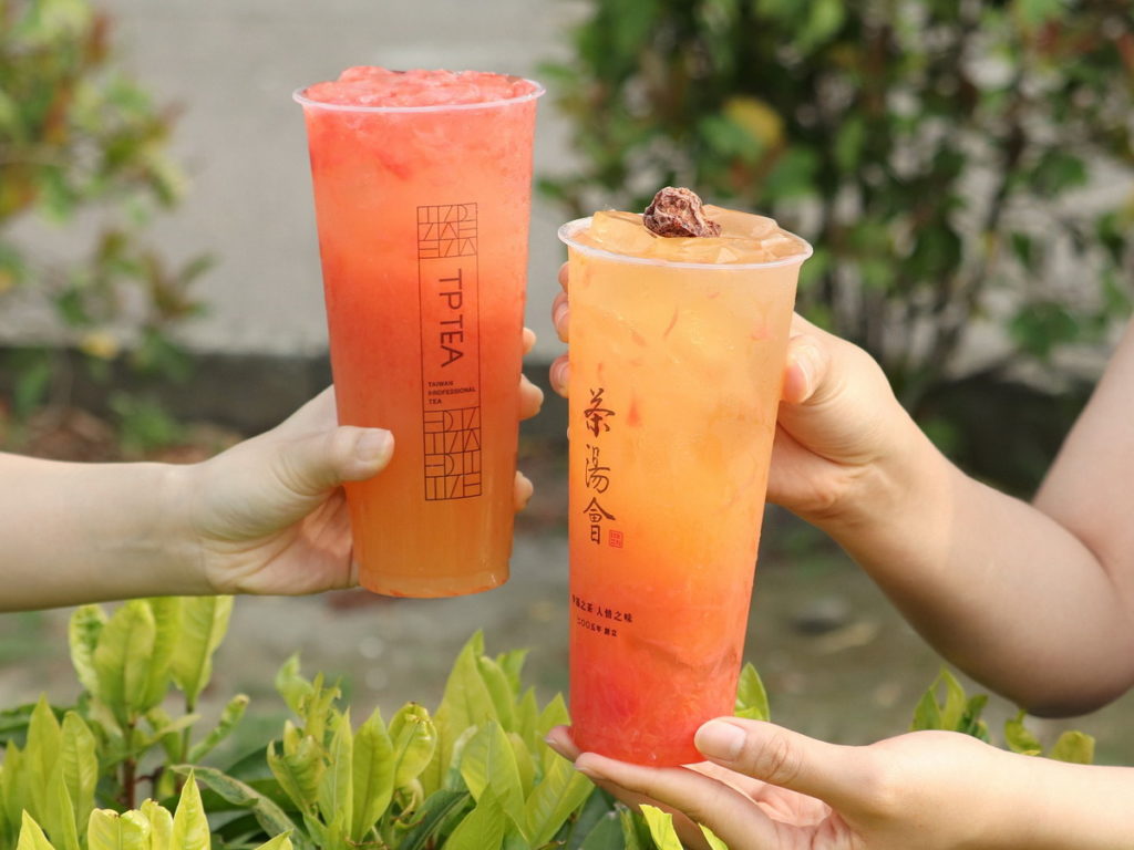 慶祝茶湯會「紅柚添香」葡葡柚新品上市,同步推出「柚見幸福」轉好運拉霸活動,整個4月天天都可抽新品優惠