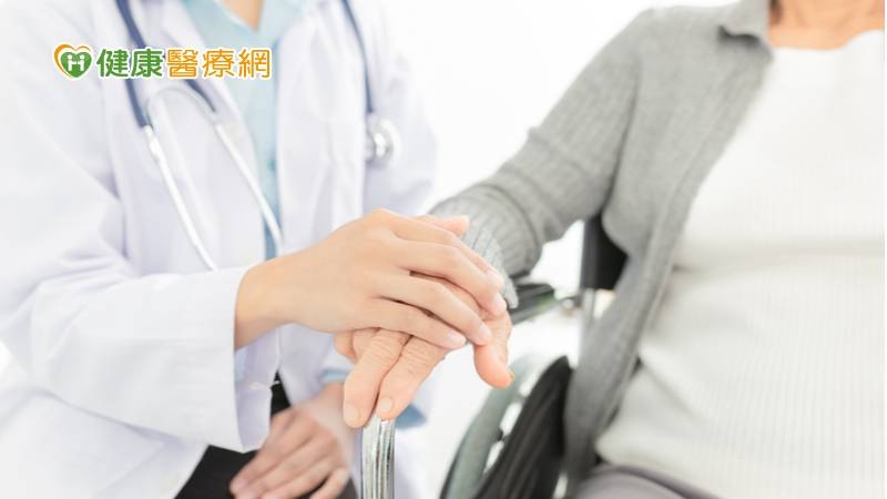 落實高品質生命善終 健保擴大安寧療護
