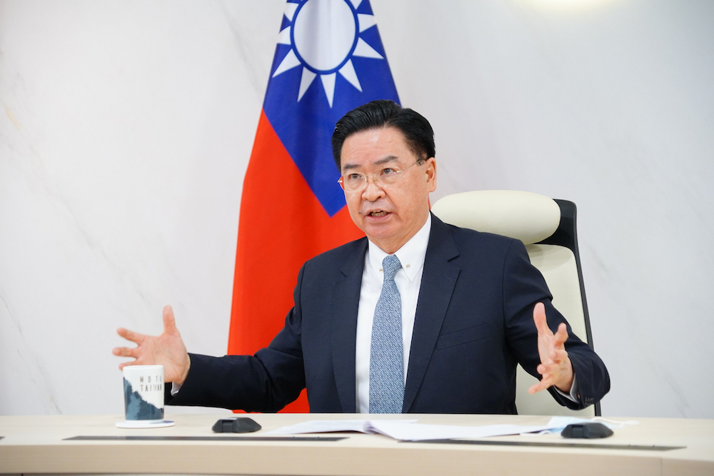 英媒專訪 吳釗燮:台灣與烏克蘭站在對抗威權主義的前線 58 外交部長吳釗燮接受英國週日泰晤士報專訪。