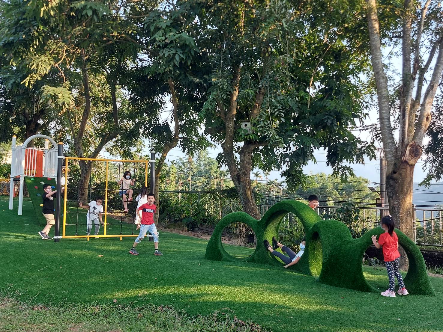 改善國小校園遊戲場-共同打造孩子的秘密基地