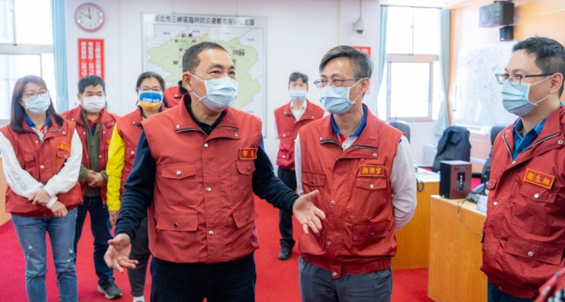赴三峽區公所視察平寧計畫 侯友宜:擴大匡列採檢守住疫情