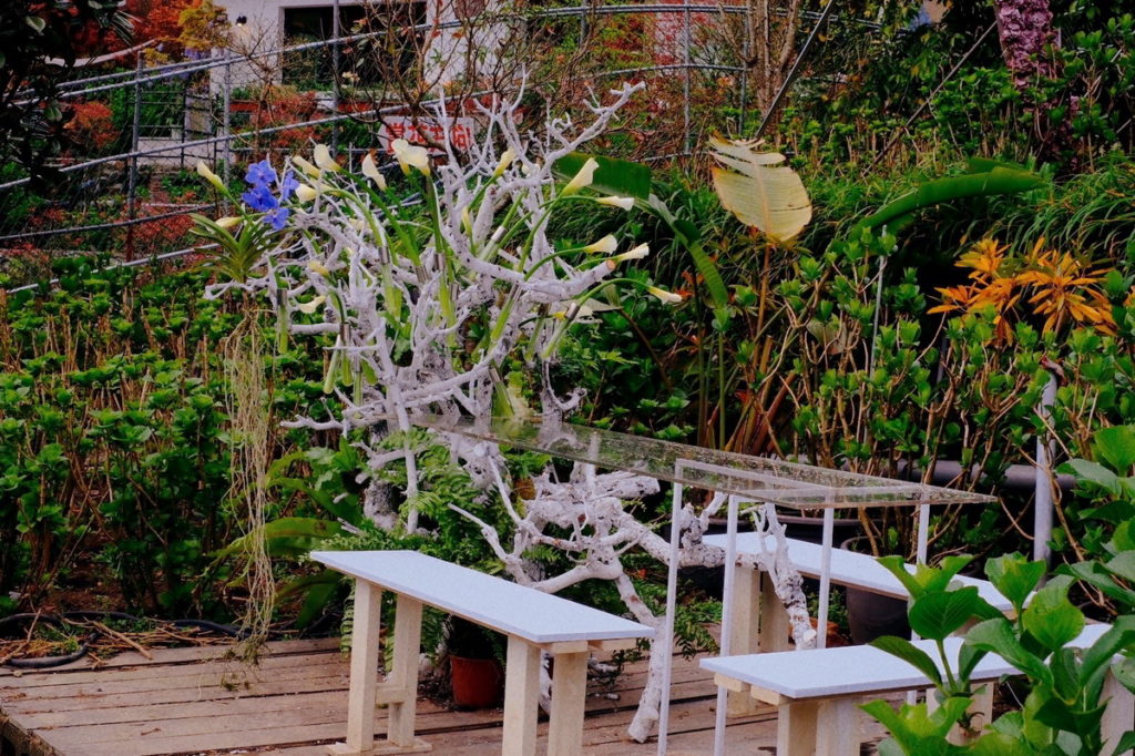 曹家花田香的花田餐桌花藝高雅 (Ku Flower提供)