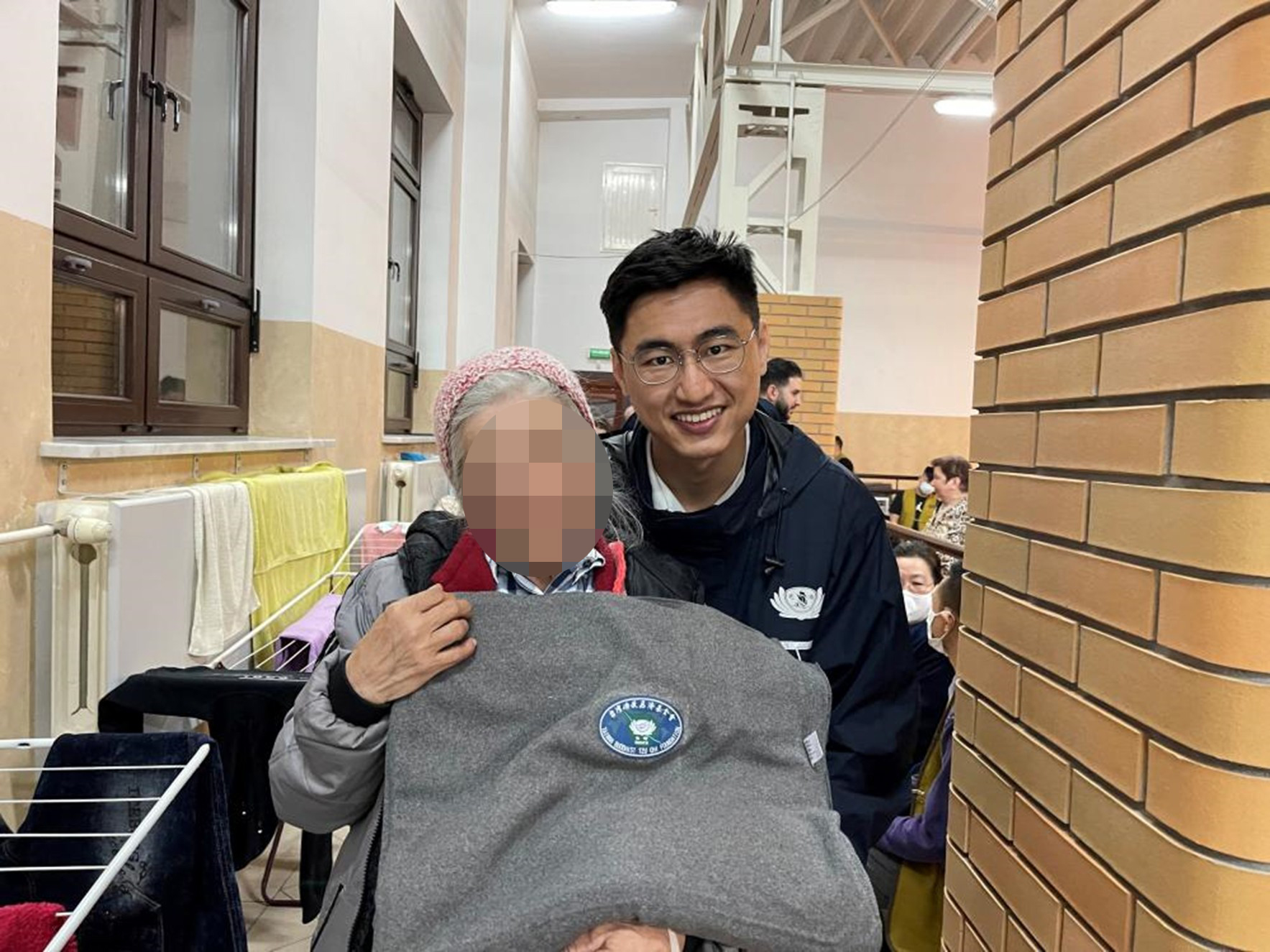 烏克蘭國難民受寒 台灣慈濟超溫暖贈環保毛毯 68 慈濟2