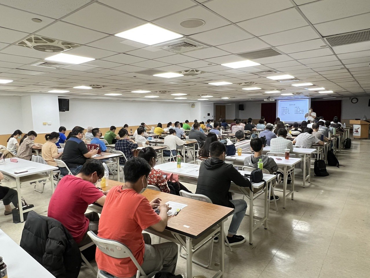 經發局特別針對該採購業務屬性規劃「111年度採購策略實務教育訓練暨廉政倫理宣導座...