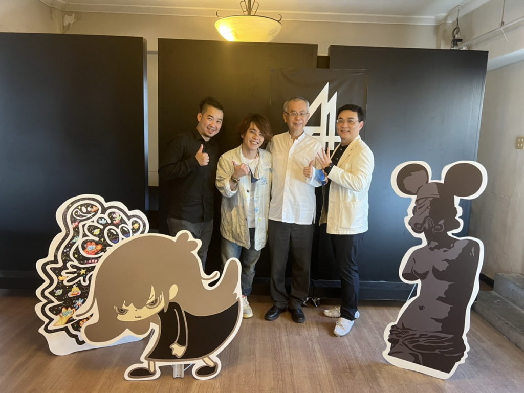 ▲左起踢踏舞團「舞工廠舞團」團長 Reco/鄭建燊、總監朝倉禪、國際禪學大師洪啟嵩老師、中山堂藝文沙龍袁執行長東尼合影。(圖/中山堂藝文沙龍提供)