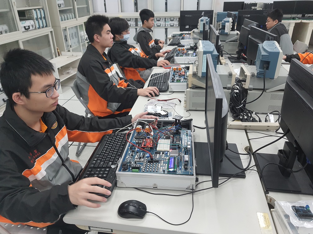 新北市高中以上學校學生獎學金25日前開放申請 預計獎助780名 設籍新北市之高中職、大專院校、研究所學生皆可申請