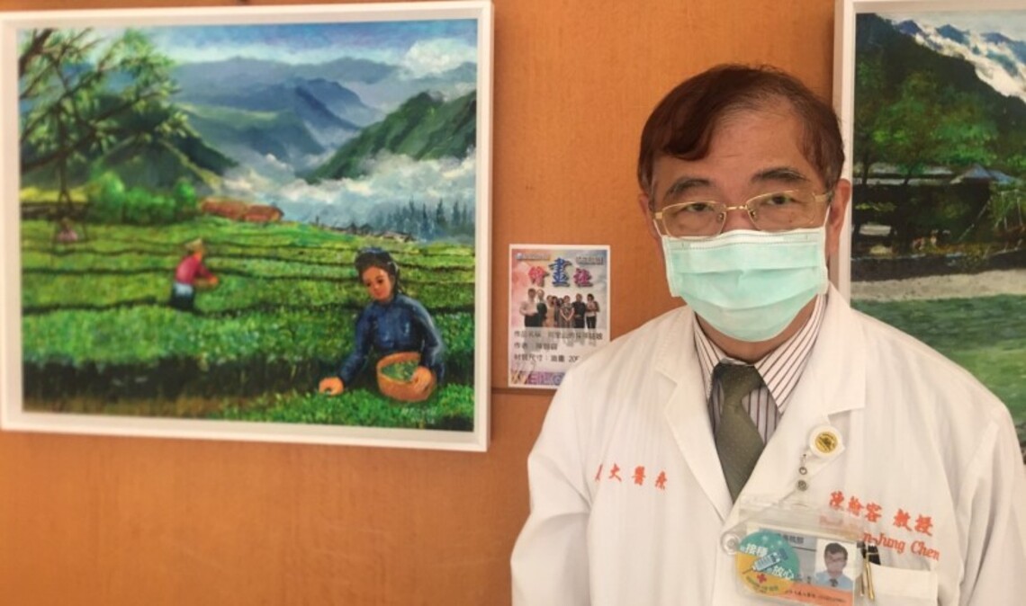 醫護人員的斜槓故事    義大醫院院長畫筆下的醫者父母心