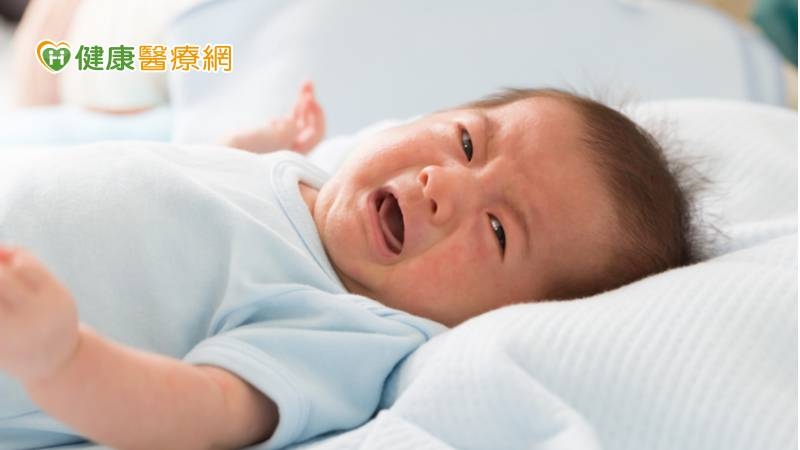 寶寶整日哭鬧不停 小心是染「輪狀病毒」