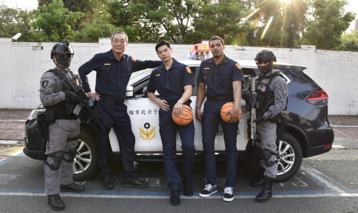 上山下海挺籃球 職籃海神球星與警反毒