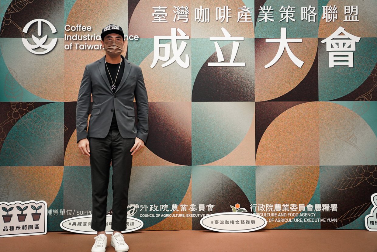 路易莎咖啡董事長黃銘賢