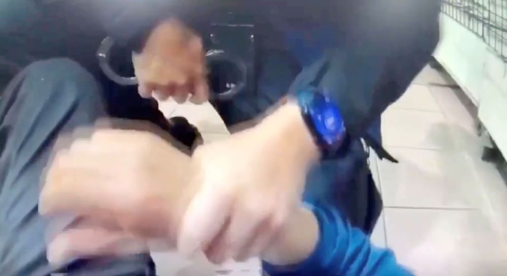 警方逮捕董嫌