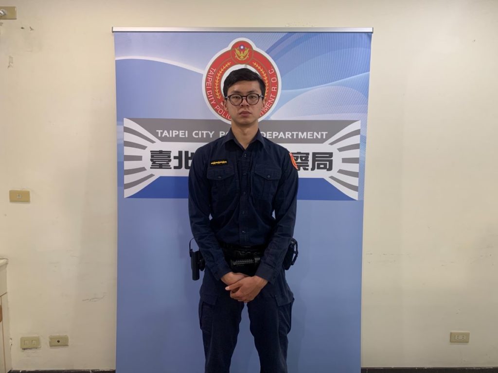 警員張嘉訓