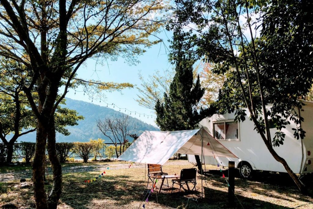 OwlJourney 推薦營地-在水一方 湖畔小屋