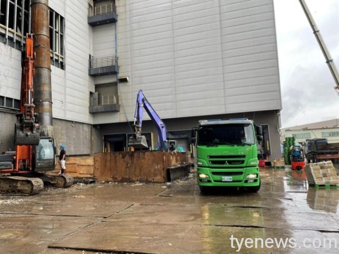 桃市環保局依空污法及廢清法規定已對業者開罰600萬元。圖:桃園環保局提供