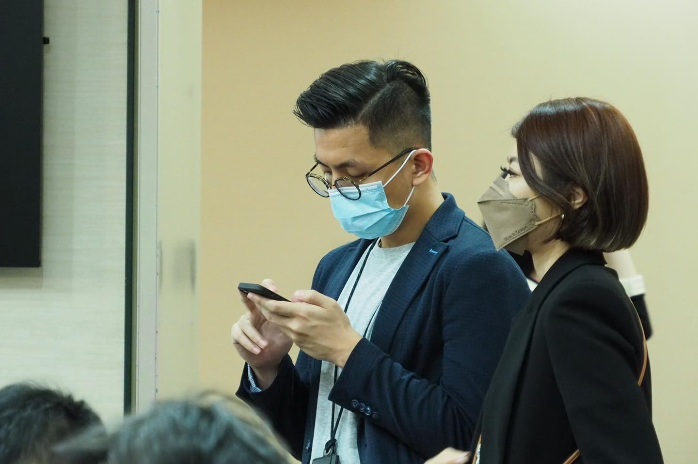 柯文哲市長室樓層有確診!發言人團隊警覺心強 迅速入住防疫旅館隔離 84 北市府副發言人