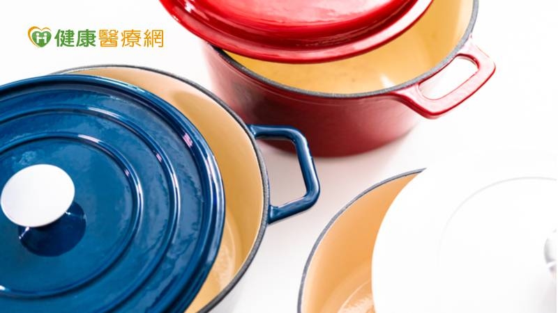 琺瑯鑄鐵鍋怎麼洗? 專家授「不傷鍋保養法」