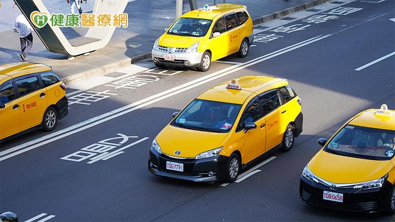 COVID-19居家照護、居家隔離、居家檢疫者 放寬就醫交通方式