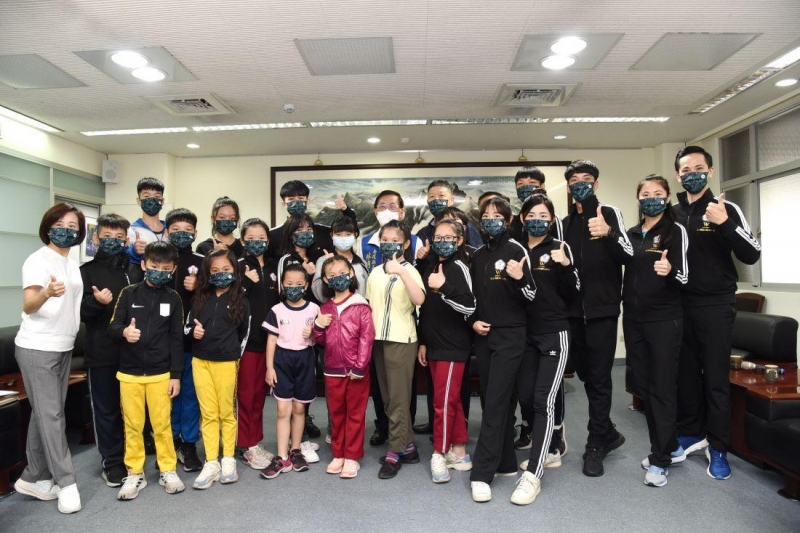 南投運動舞蹈賽成績優異 林明溱頒獎勉勵