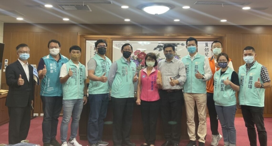 台灣民眾黨邁向高雄議會見習議會運作 關心兒童疫苗