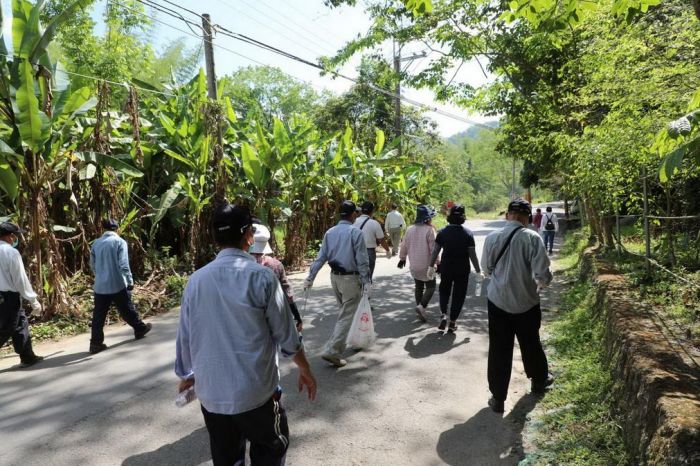 響應世界地球日 屏東林管處淨灘淨山贈苗一起來