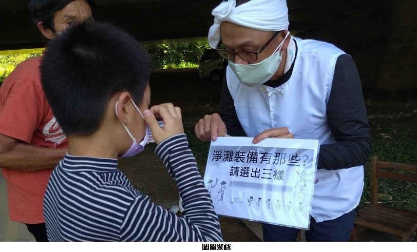 可能是 3 個人和大家站著的圖像