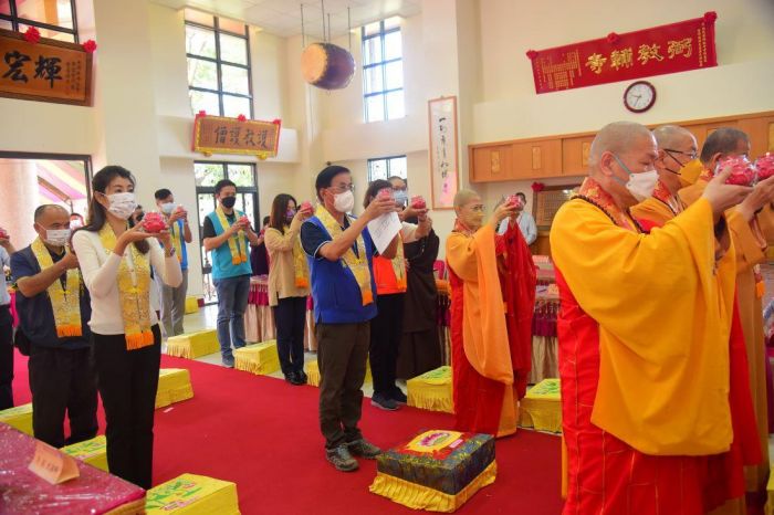 南投縣佛教會浴佛祈福法會暨理事長交接典禮